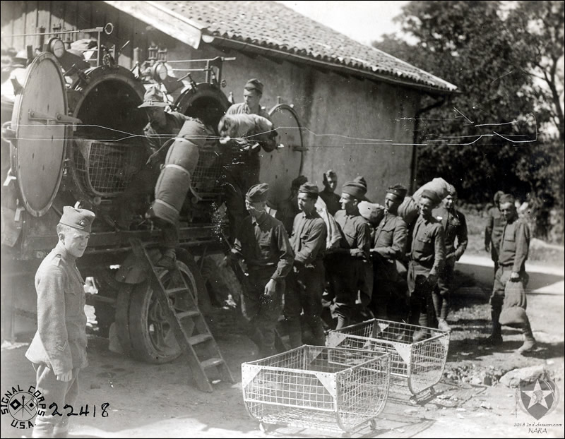 Delouser in action, Dolcourt, France, Aug. 21, 1918.